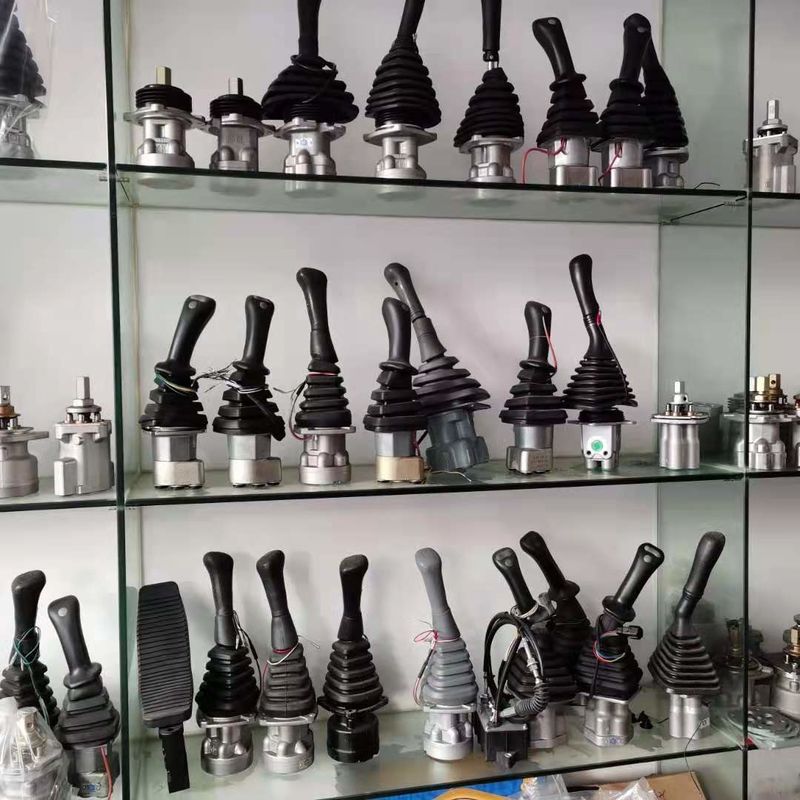 Phong cách máy đào phổ quát Joystick Handle Hand Shank Operator Rod Assembly được sử dụng cho PC120 PC200 SK200 EX200 EXCAVATOR