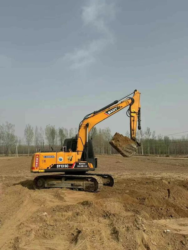 Sử dụng SANY SY135 13,5 Tons Excavator cho xây dựng khai thác mỏ Earthmoving ứng dụng