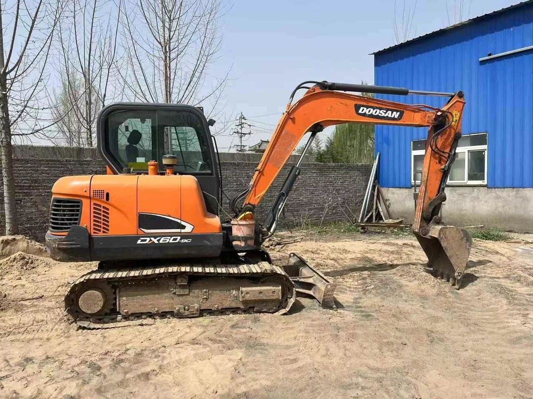Chăm sóc tốt sử dụng 2020 Doosan DX60-9C 6 tấn Excavator cho công việc tiện ích cảnh quan
