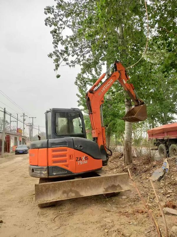 Hitachi ZX75-US Excavator 7.5 Ton Mini Digger Máy xây dựng sẵn sàng làm việc
