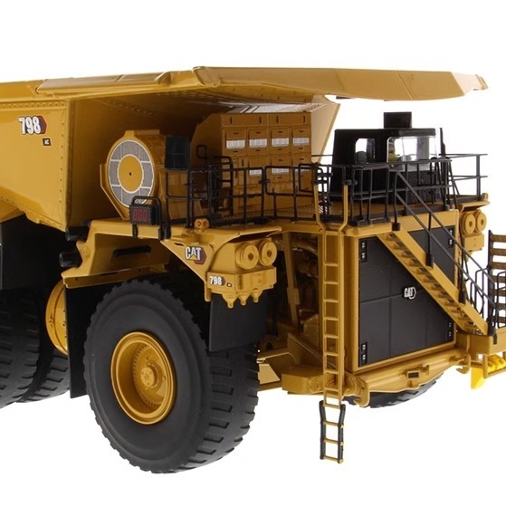 Diecast Masters 1:50 CAT 798AC Xe tải khai thác mỏ siêu lớn