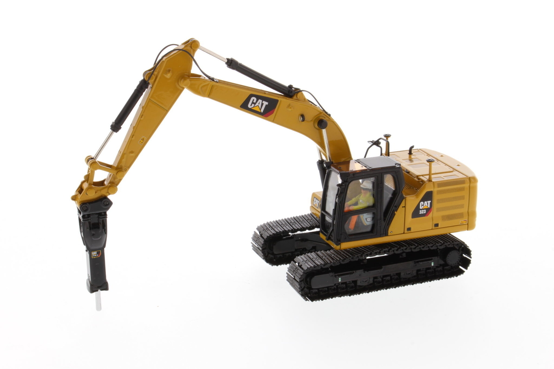 DM 1:50 CAT 323 Với công cụ làm việc