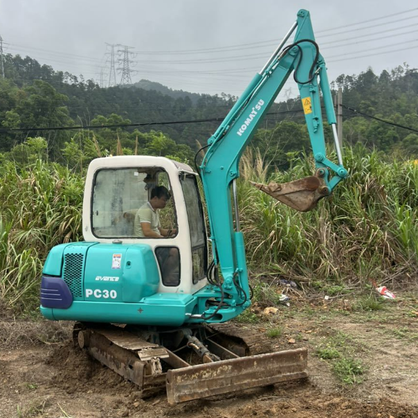Máy đào nhỏ Komatsu PC30-7 với cabin sử dụng Máy đào mini 3 tấn - Máy máy Komatsu đào mỏng, Thiết bị mini nhiên liệu thấp Để bán