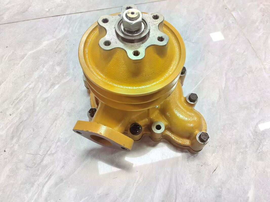 6114-61-1101 Máy bơm nước phù hợp Komatsu 4D130 S4D130 GD500 Grader D50P-16 Phụ tùng động cơ